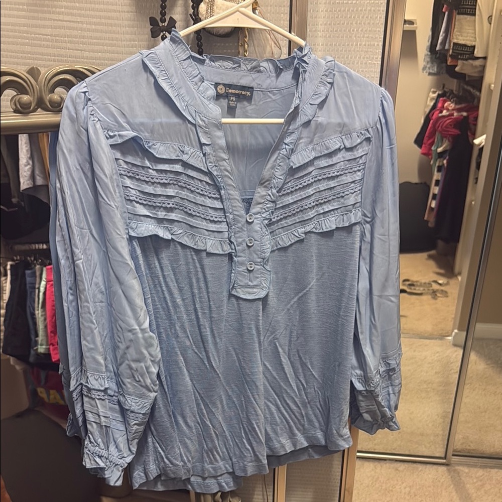Democracy Blue Ruffled 3/4 Sleeve Blouse